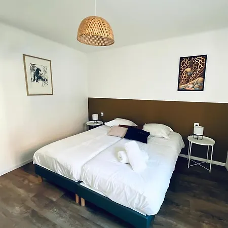 Au Perron Avec Garage Et Balcon A Daire *