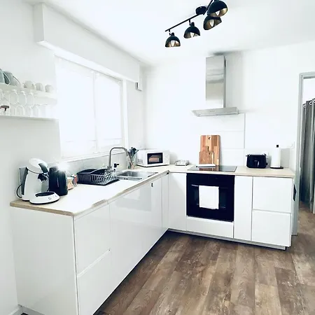 Au Perron Avec Garage Et Balcon A Ribeauville (Haut-Rhin)