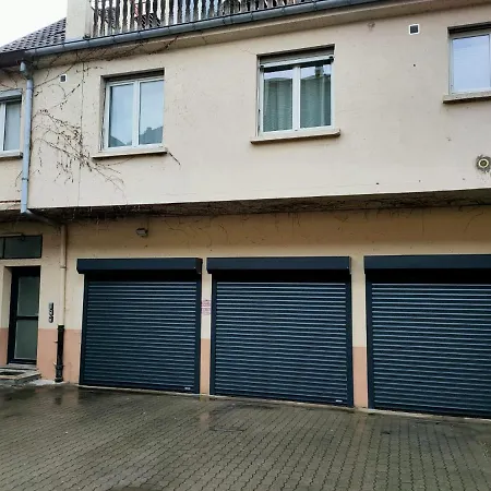 Au Perron Avec Garage Et Balcon A Apartamento Ribeauvillé