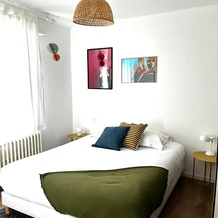 Apartamento Au Perron Avec Garage Et Balcon A