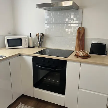 Apartamento Au Perron Avec Garage Et Balcon A *